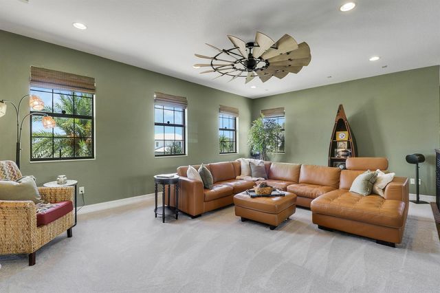 3045 NW Radcliffe Way, Palm City, FL 34990