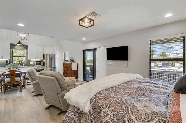 3045 NW Radcliffe Way, Palm City, FL 34990