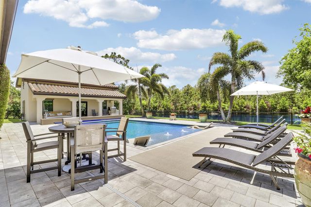3045 NW Radcliffe Way, Palm City, FL 34990