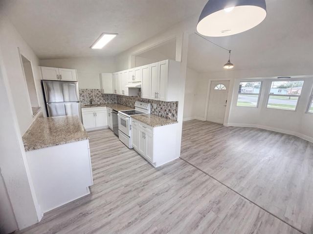 752 Orchid Drive, Royal Palm Beach, FL 33411