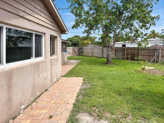 752 Orchid Drive, Royal Palm Beach, FL 33411