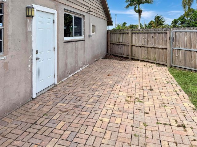 752 Orchid Drive, Royal Palm Beach, FL 33411