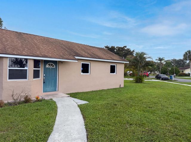 752 Orchid Drive, Royal Palm Beach, FL 33411