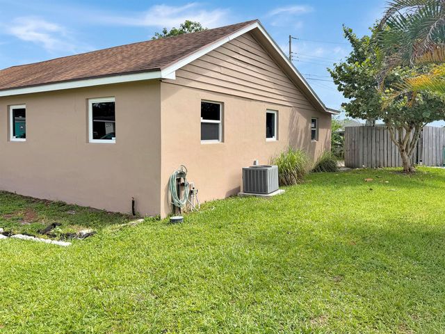 752 Orchid Drive, Royal Palm Beach, FL 33411