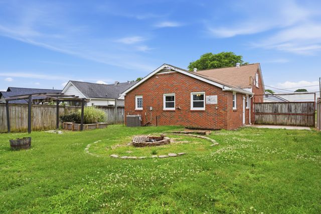 346 Rayon Dr, Old Hickory, TN 37138