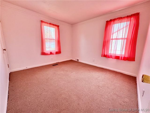 569 Broadway Street, Austin, IN 47102