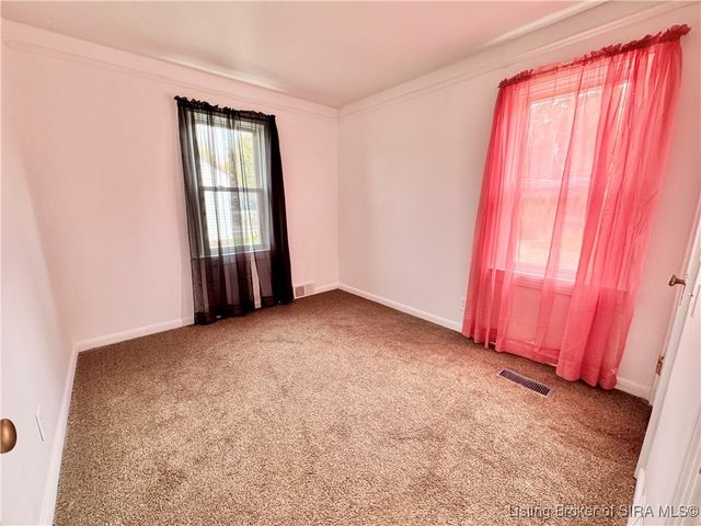 569 Broadway Street, Austin, IN 47102