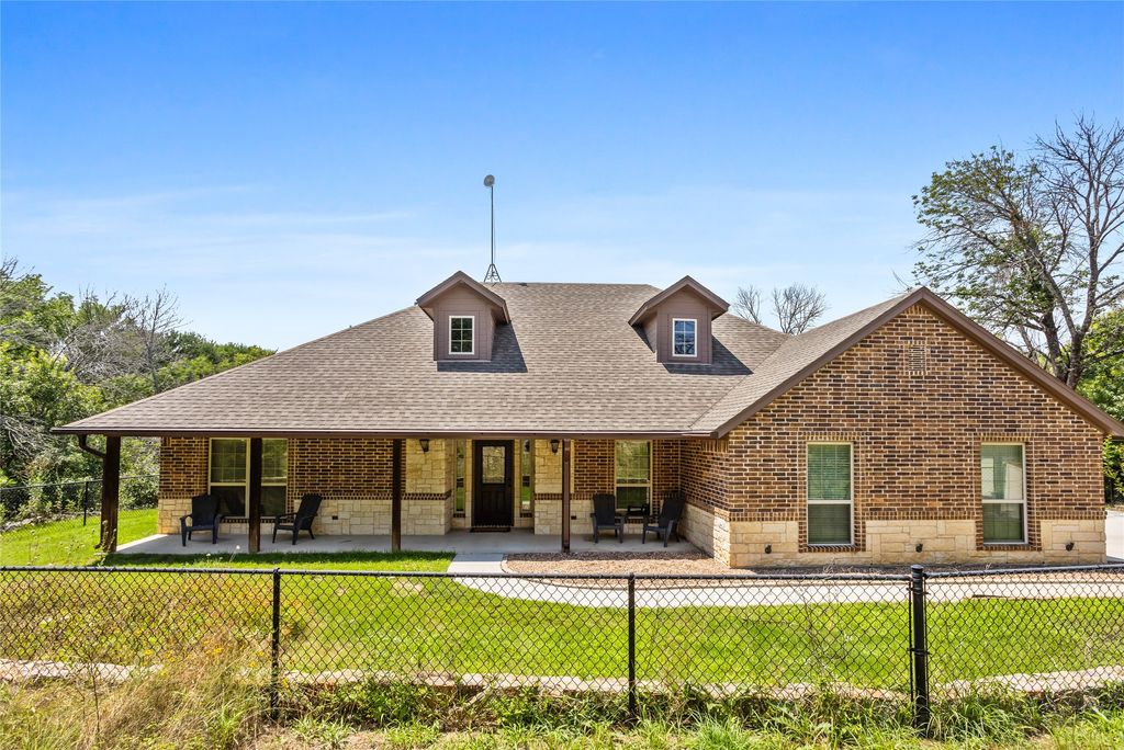 209 Churchill Court, Weatherford, TX 76085