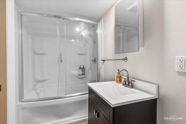 198 Timber Trails Boulevard 198, Gilberts, IL 60136