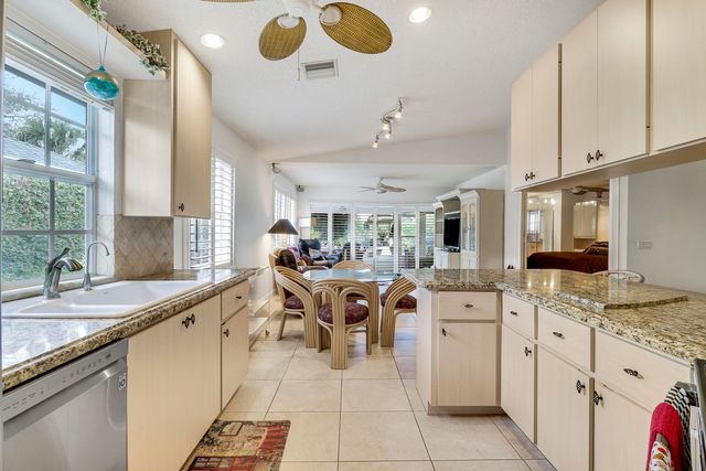 262 Brier Circle, Jupiter, FL 33458