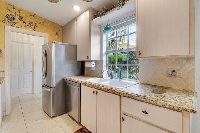 262 Brier Circle, Jupiter, FL 33458