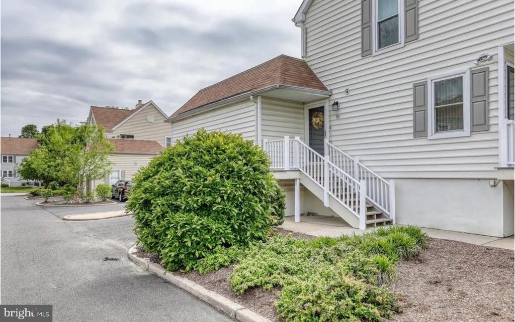911 SOCIETY BLVD, Cherry Hill, NJ 08003 — exterior