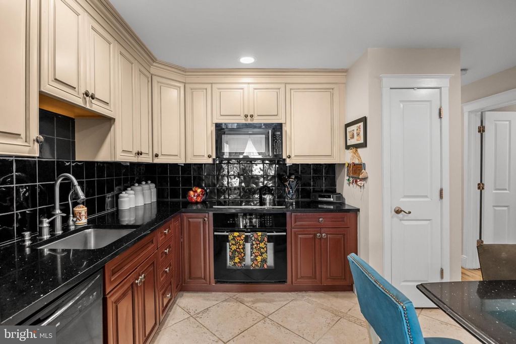 911 SOCIETY BLVD, CHERRY HILL, NJ 08003 — photo 4