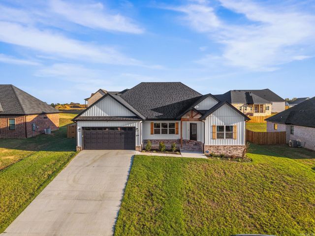 209 Michelle Drive, Beebe, AR 72012