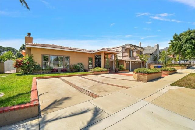2335 N San Antonio Avenue, Upland, CA 91784