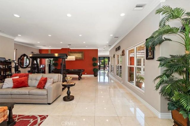 2335 N San Antonio Avenue, Upland, CA 91784