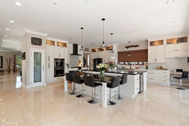 2335 N San Antonio Avenue, Upland, CA 91784