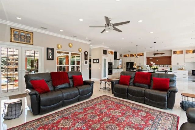 2335 N San Antonio Avenue, Upland, CA 91784