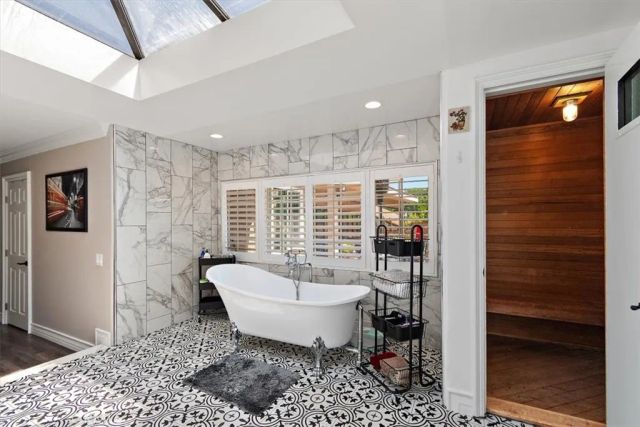 2335 N San Antonio Avenue, Upland, CA 91784