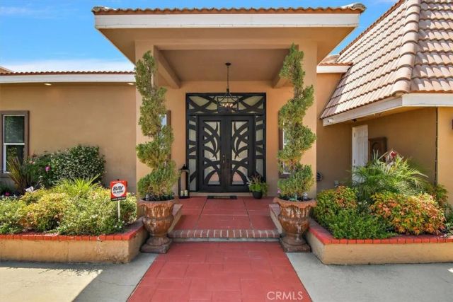 2335 N San Antonio Avenue, Upland, CA 91784