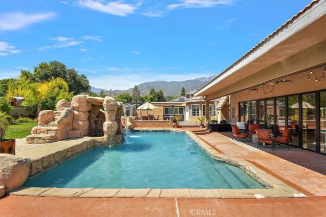 2335 N San Antonio Avenue, Upland, CA 91784