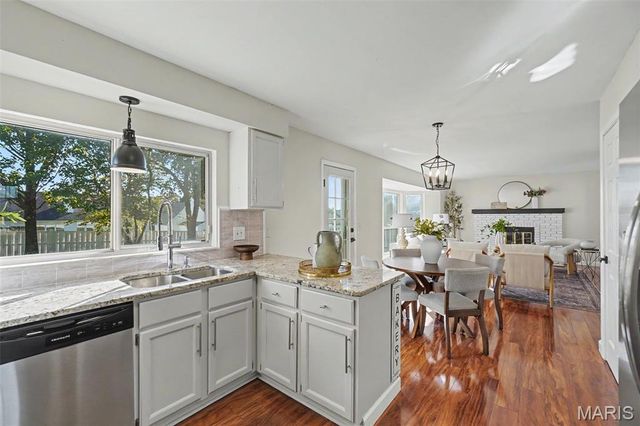 11 Castlio Court, St Charles, MO 63304