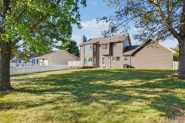 11 Castlio Court, St Charles, MO 63304