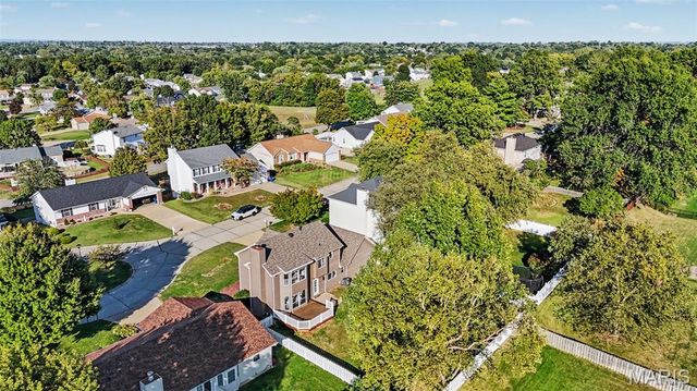11 Castlio Court, St Charles, MO 63304