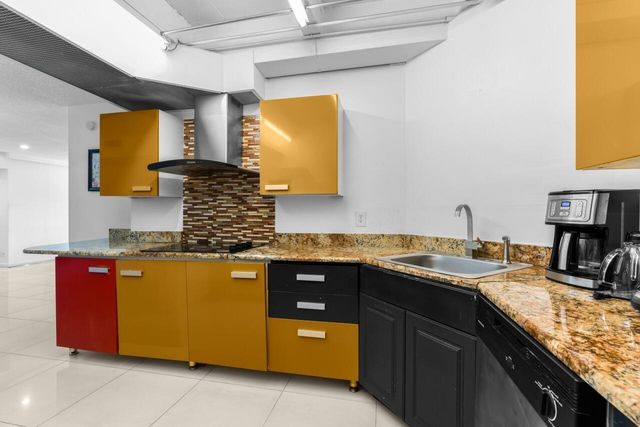 6301 N Falls Cir Drive 307, Lauderhill, FL 33319