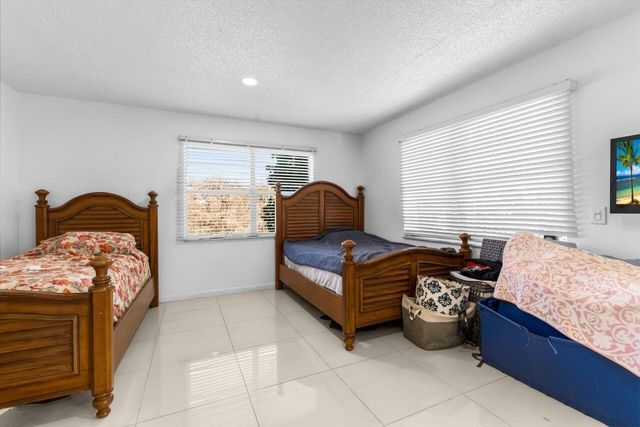 6301 N Falls Cir Drive 307, Lauderhill, FL 33319