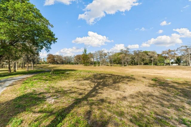 6301 N Falls Cir Drive 307, Lauderhill, FL 33319