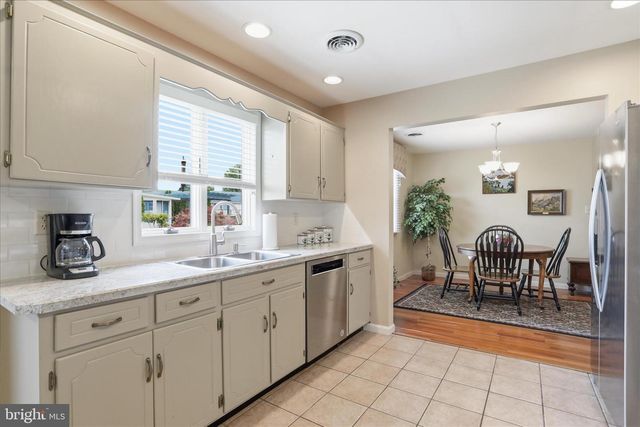 254 PHOENIX DR, Chambersburg, PA 17201