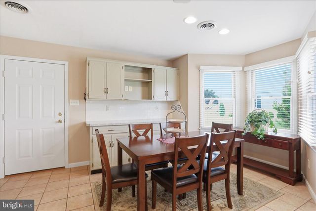 254 PHOENIX DR, Chambersburg, PA 17201
