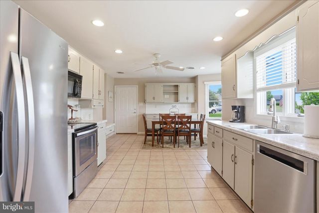 254 PHOENIX DR, Chambersburg, PA 17201