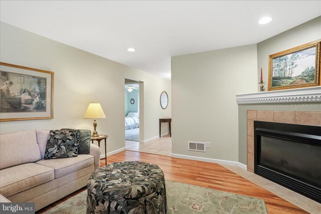 254 PHOENIX DR, Chambersburg, PA 17201