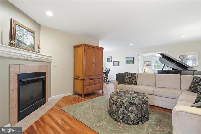 254 PHOENIX DR, Chambersburg, PA 17201