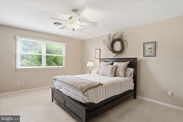 254 PHOENIX DR, Chambersburg, PA 17201
