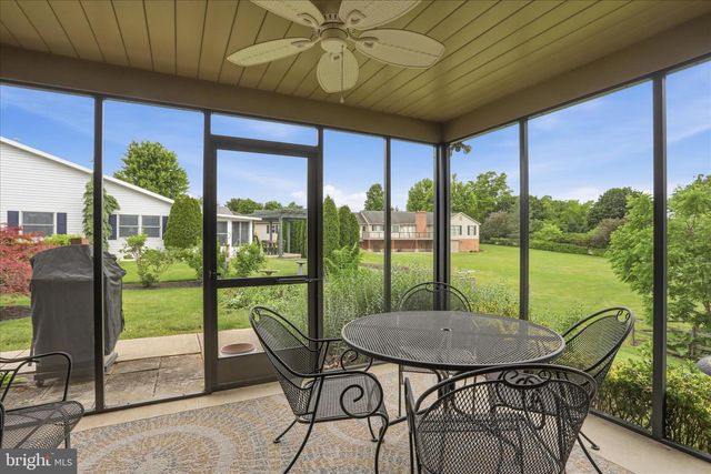 254 PHOENIX DR, Chambersburg, PA 17201