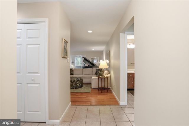 254 PHOENIX DR, Chambersburg, PA 17201