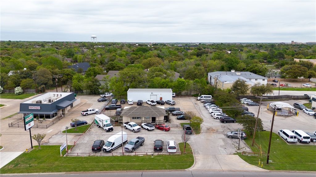 1803 South Texas Avenue, Bryan, TX 77802 — photo 5