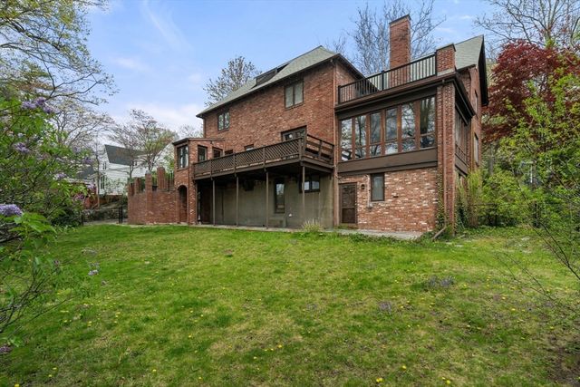 110 Wallis Rd., Brookline, MA 02467