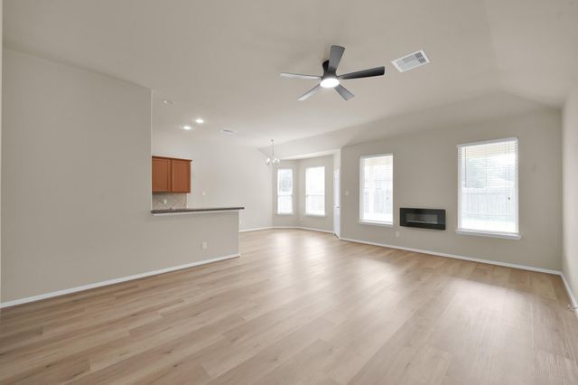9442 E Woodmark, Conroe, TX 77304