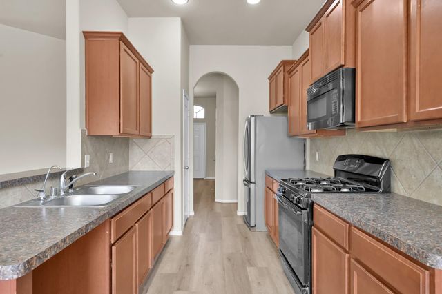 9442 E Woodmark, Conroe, TX 77304