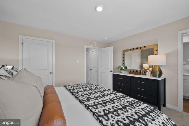 413 ECLIPSE ST, Charles Town, WV 25414