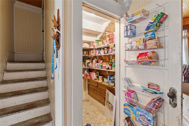 818 E McLennan Avenue, Mart, TX 76664