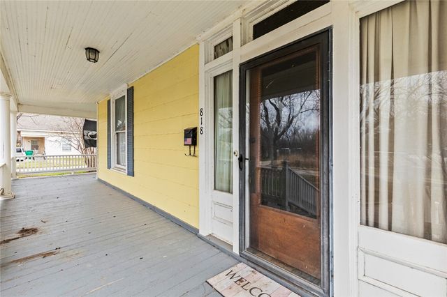 818 E McLennan Avenue, Mart, TX 76664