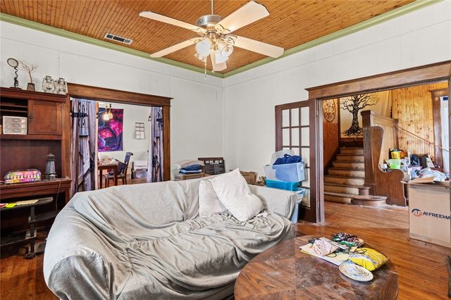 818 E McLennan Avenue, Mart, TX 76664