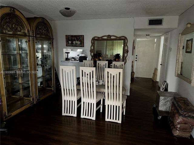 950 Hillcrest Dr 411, Hollywood, FL 33021