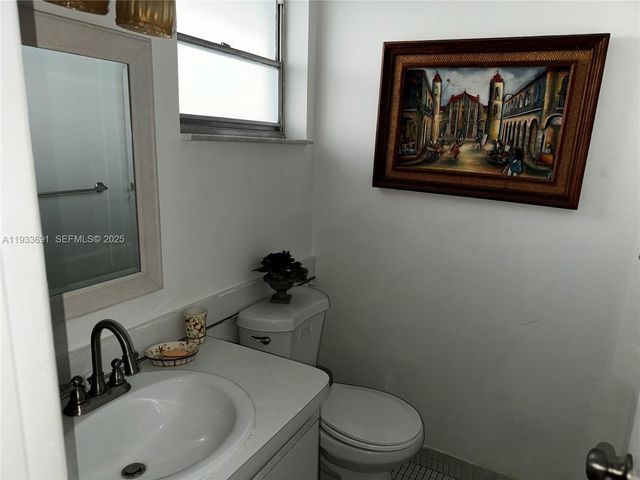 950 Hillcrest Dr 411, Hollywood, FL 33021