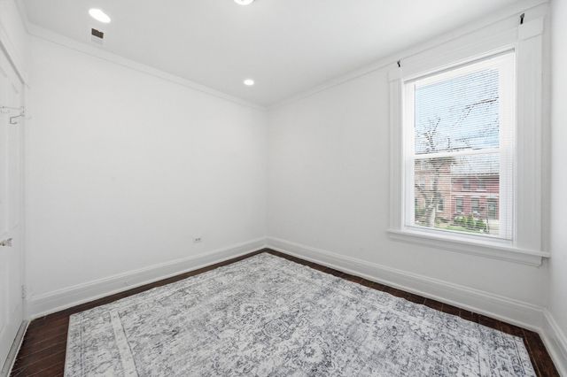 11412 S Saint Lawrence Avenue, Chicago, IL 60628